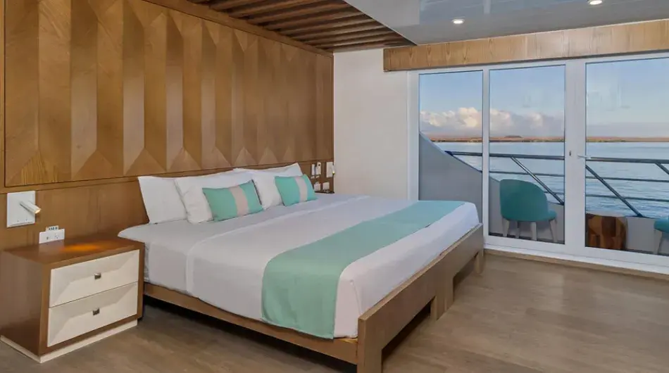 Endemic yacht suite
