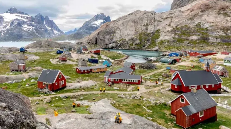Quark Aappilattoq town