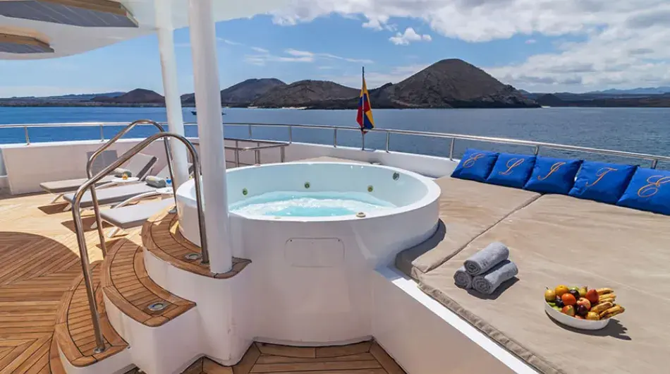 Elite yacht sky deck