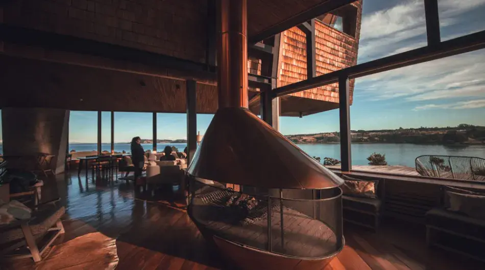 Refugia Chiloe Hotel Fireplace