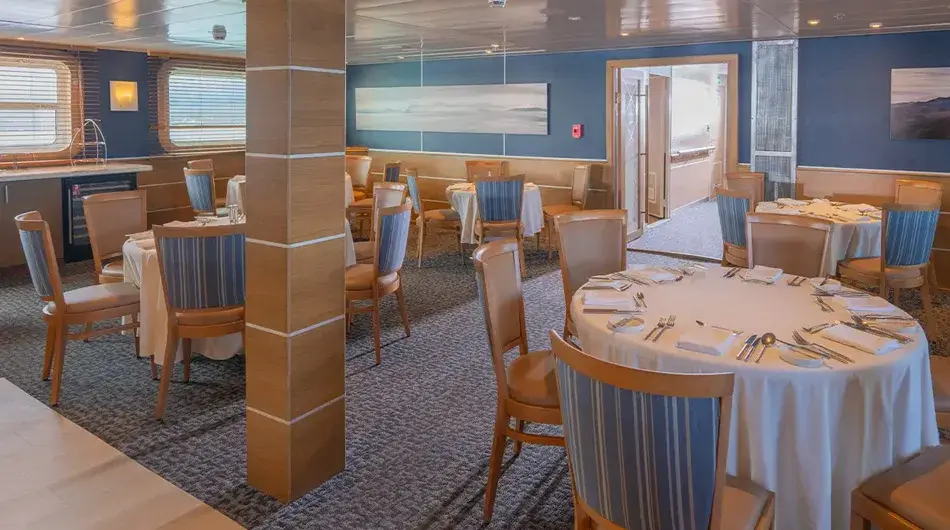 Isabela Yacht Restaurant 