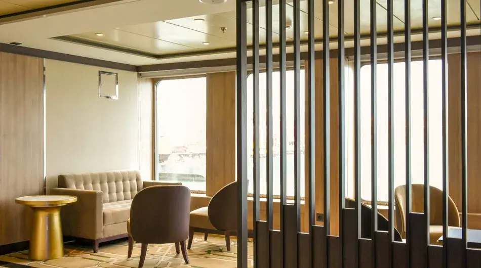 World Voyager horizon lounge