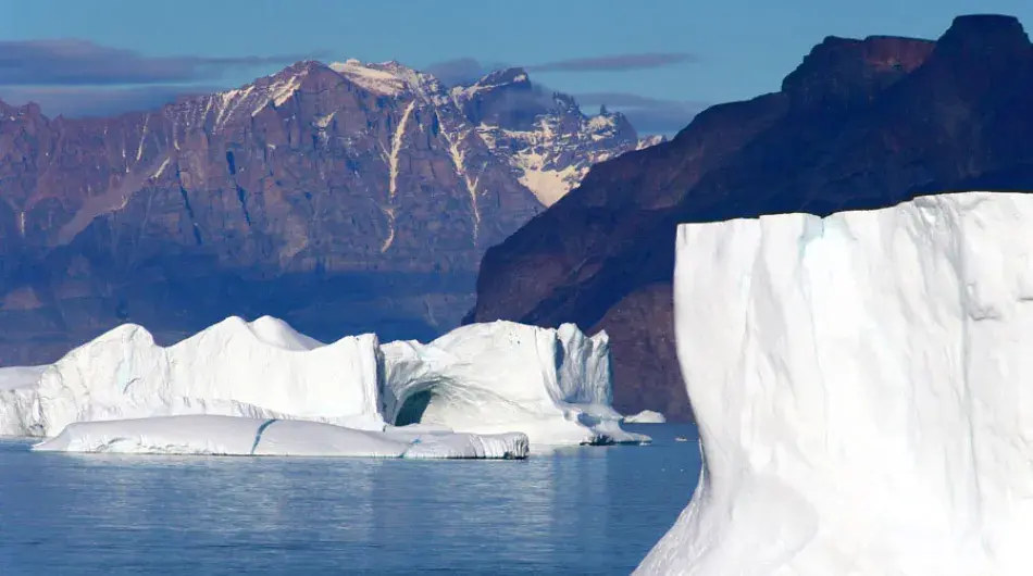 Large icebergs in Uummannaq Bay