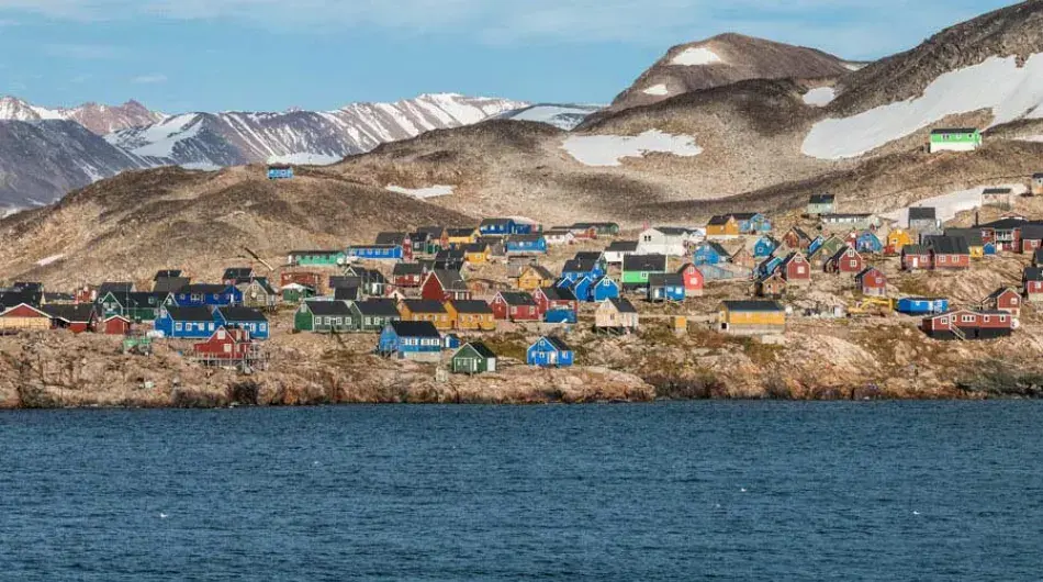 Panoramic Ittoqqortoormiit village