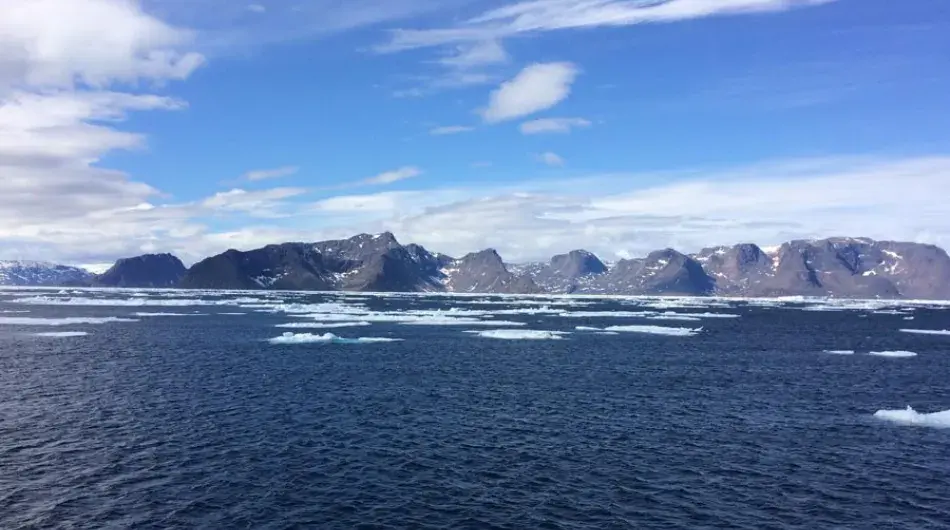 Frobisher-Bay_icy-waters_lower-Baffin-Island_AC_NWP_GALLERY