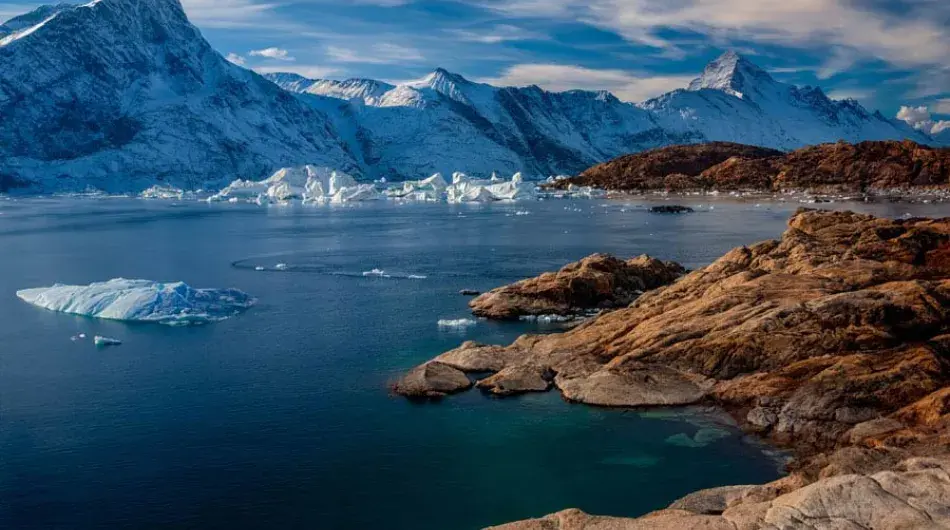 Scoresbysund-scenery-Greenland_EG