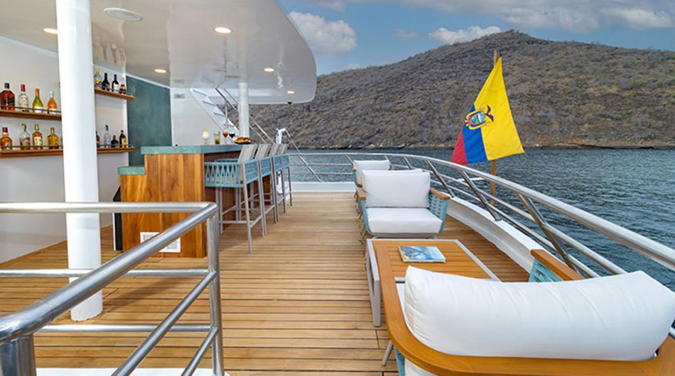 Galapagos Sea Star Upper Deck and Bar