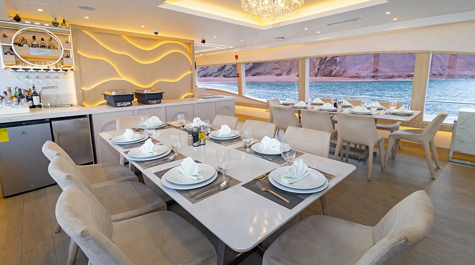 Grand Majestic Dining 