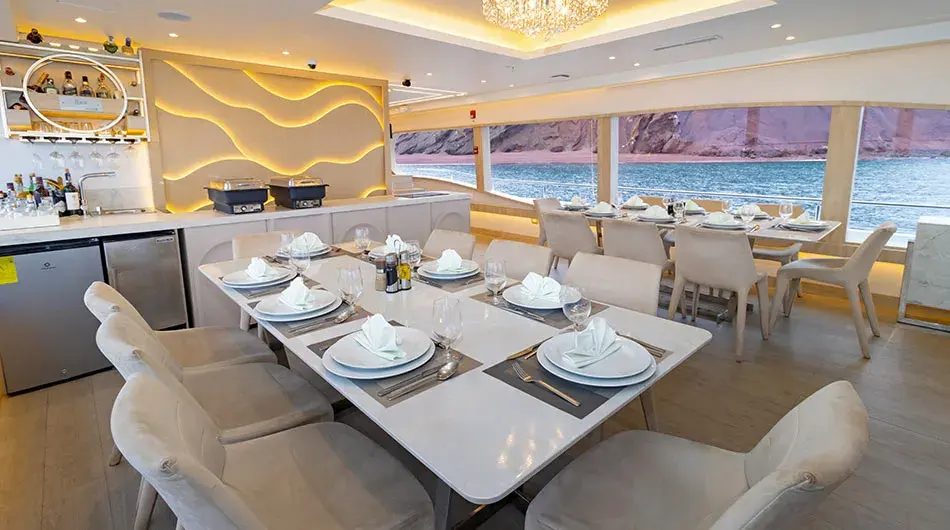 Grand Majestic Dining 