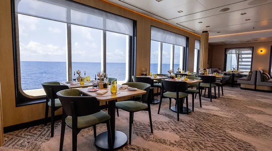 SH Minerva Club Lounge Seating