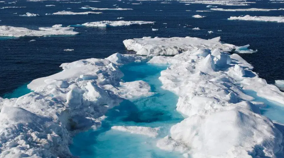 Nunavet-icebergs_CA_0