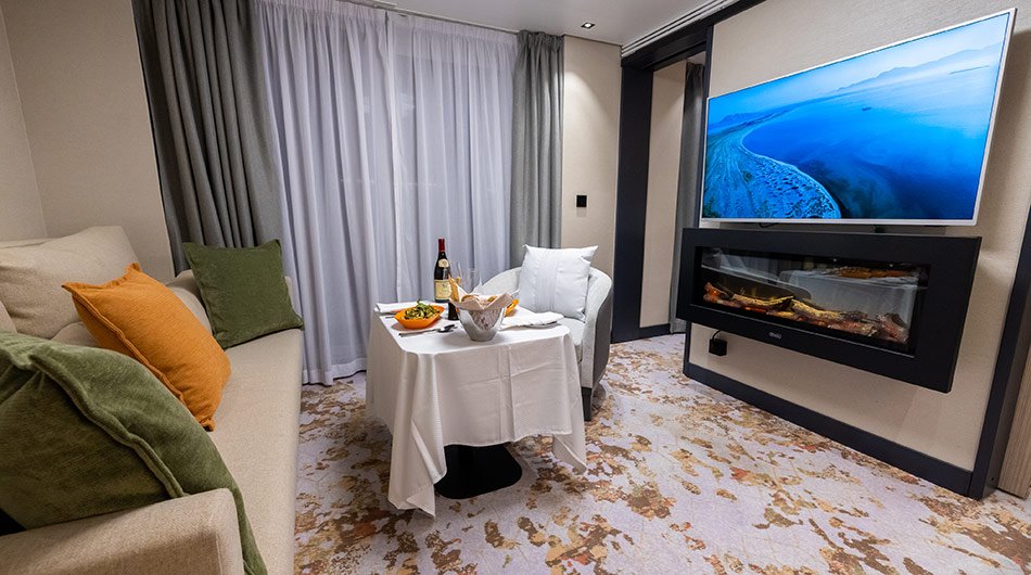 SH Minerva Premium Suite sitting area