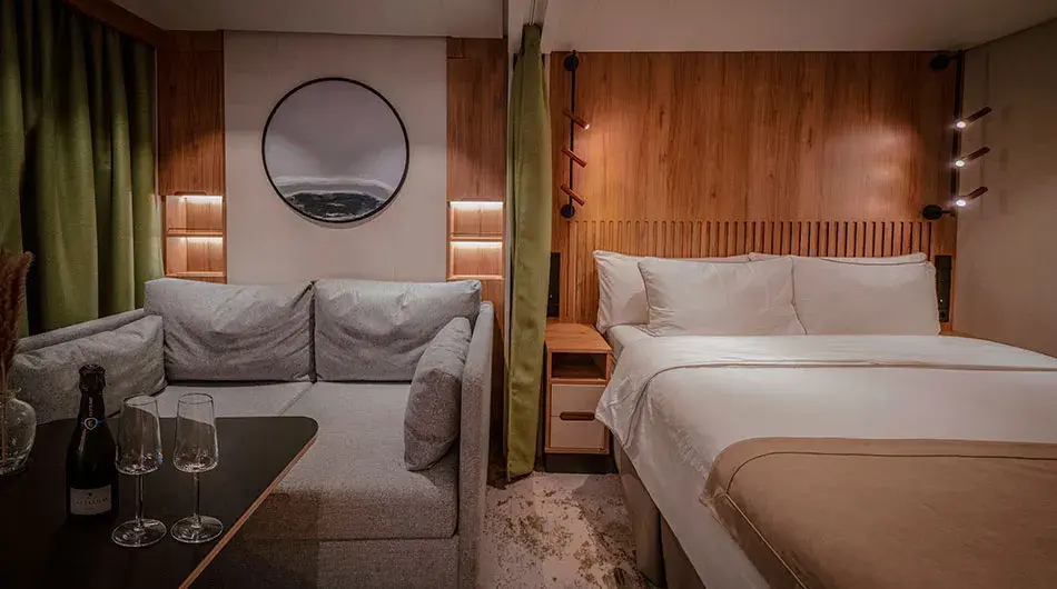 SH Diana Ocean View Stateroom