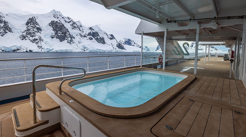 SH Minerva Outdoor Spa