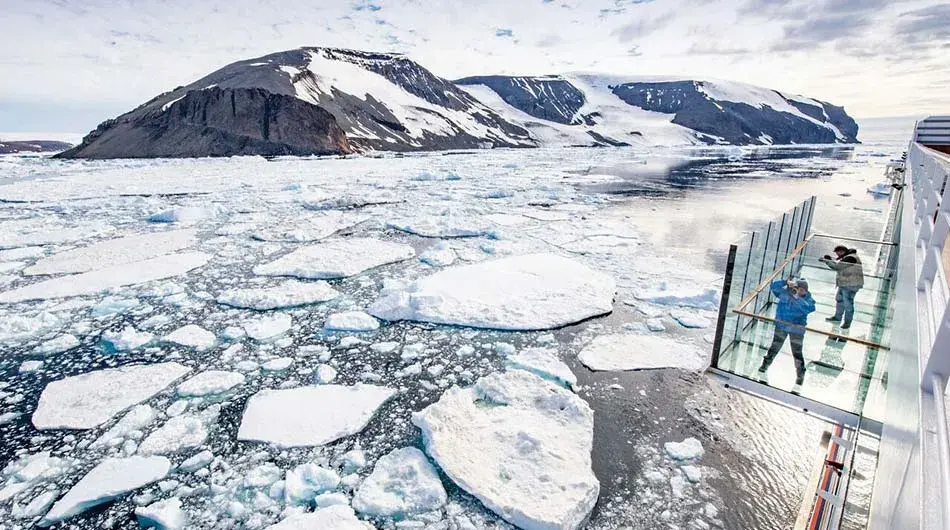 Hanseatic Inspiration Glass Balcony