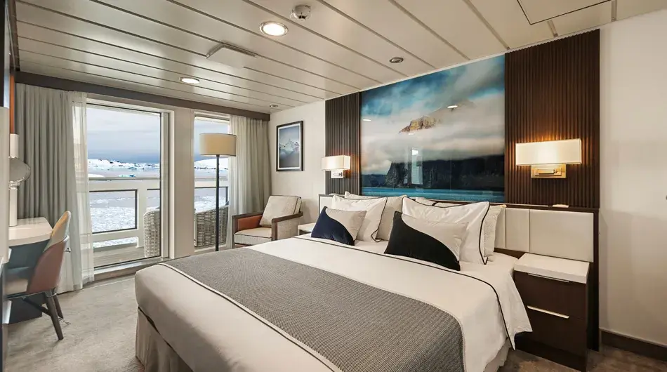 Douglas Mawson Captain's Suite