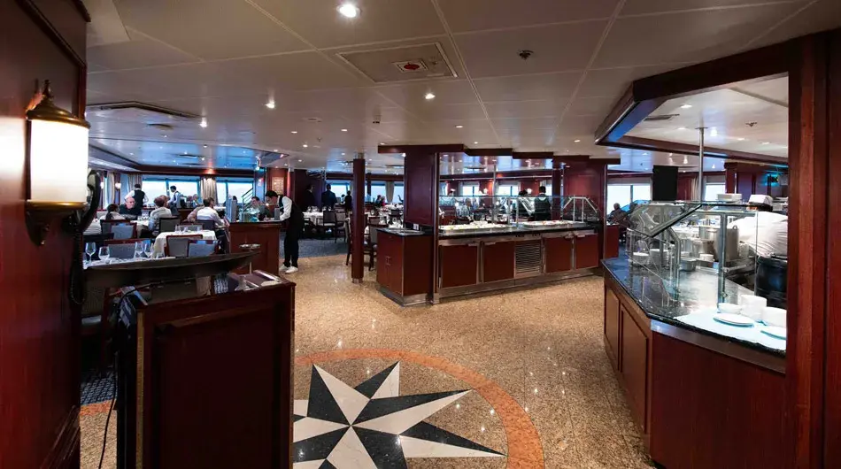 Heritage Discoverer Dining Room Entry