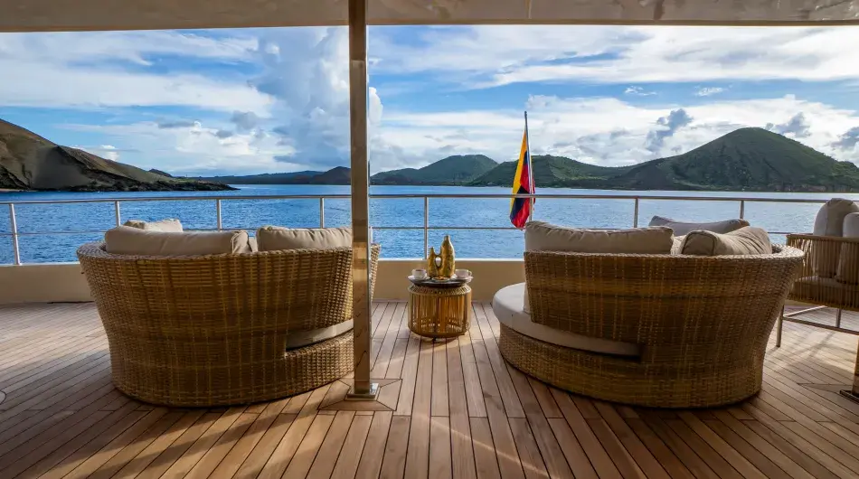 M/C Monique Catamaran Exterior Lounge Comfy lounges