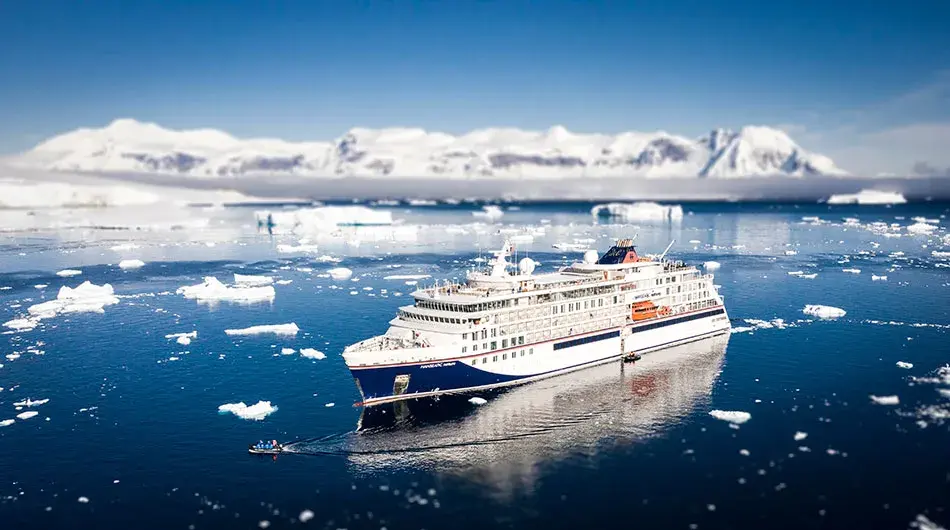 Hanseatic Nature Ship