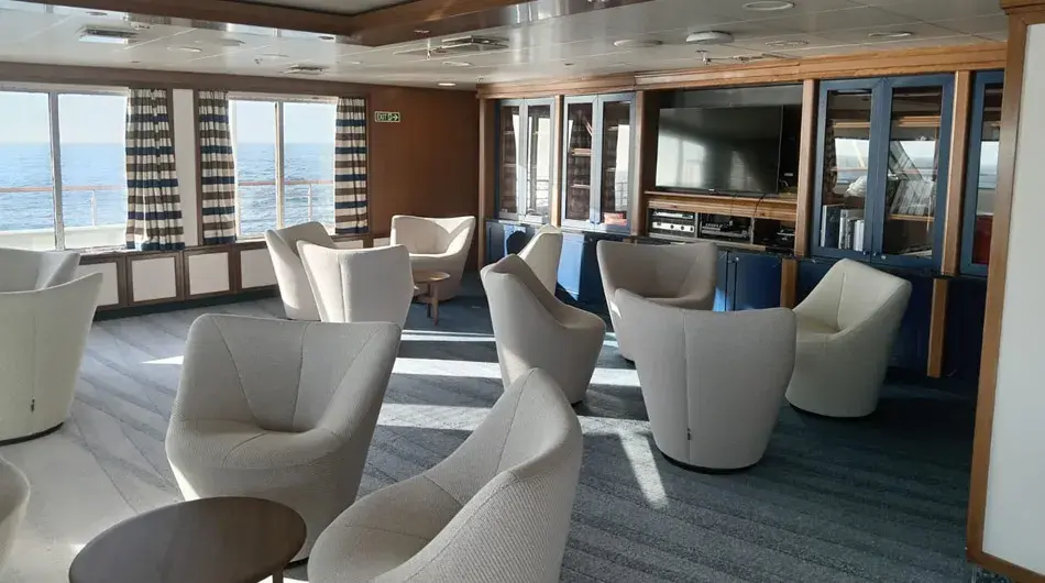 Heritage Discoverer Observation Lounge