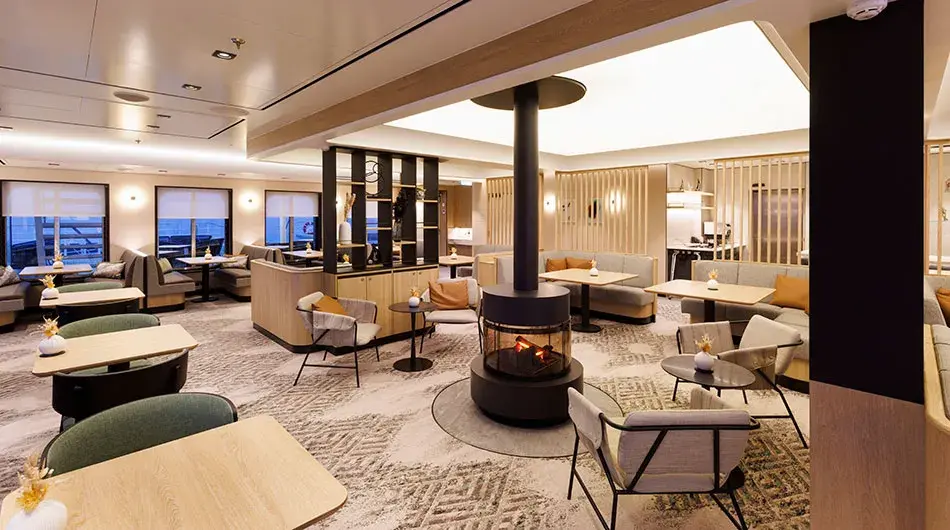 SH Vega Club Lounge