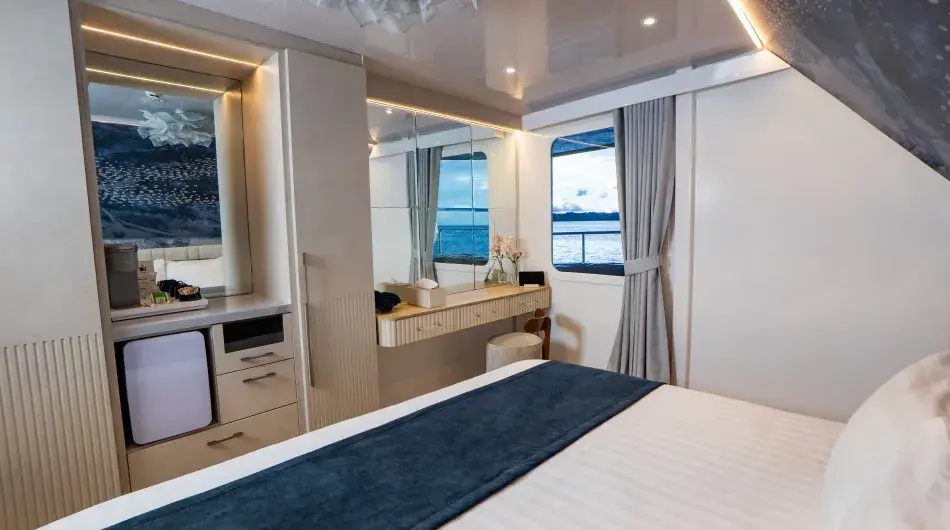 M/C Monique Catamaran Single