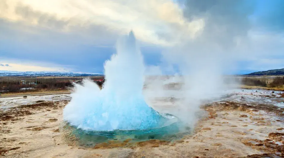 Strokkur-Geyser_IC