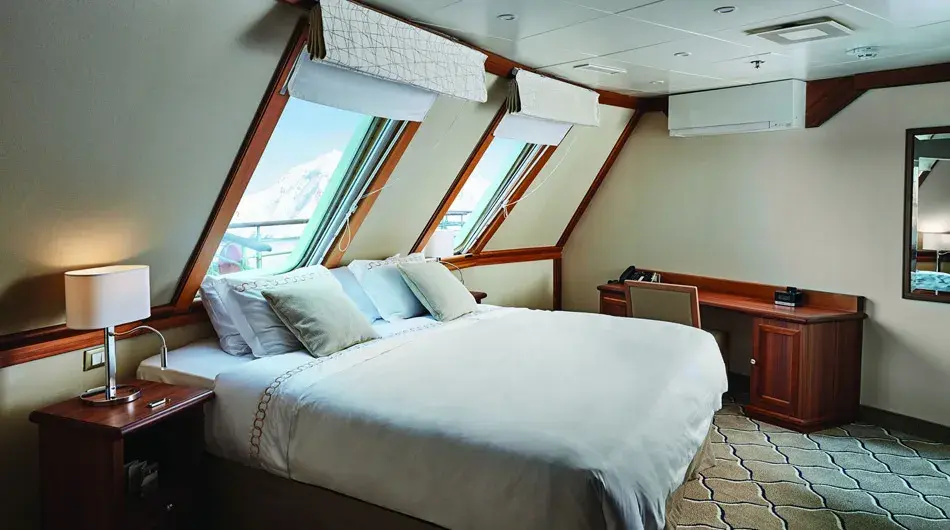 Heritage Discoverer Worsley Suite