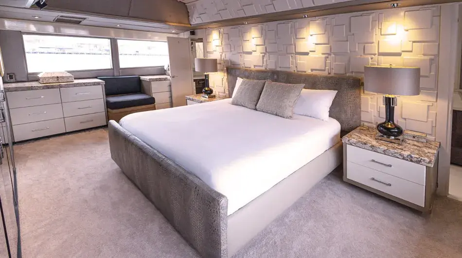 galaxy-stella-cabin-master-galapagos-cruises