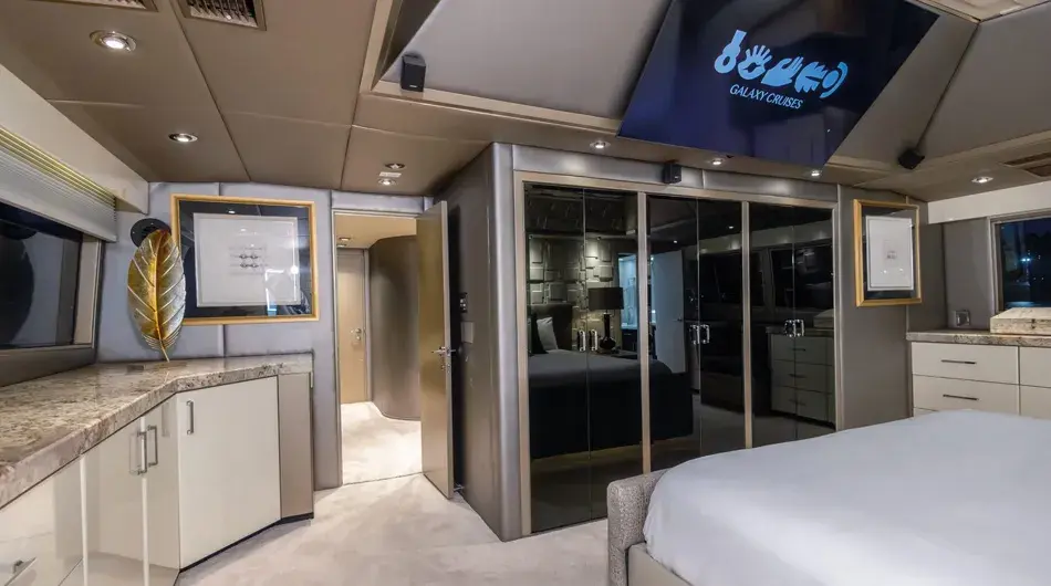 galaxy-stella-cabin-master-tv-galapagos-cruises