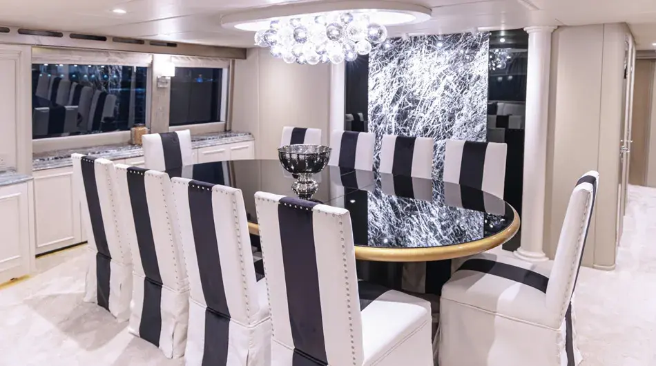 galaxy-stella-dining-room-galapagos-cruises