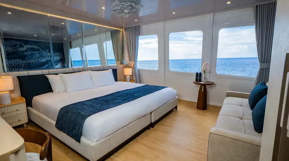 M/C Monique Catamaran Golden Stateroom King
