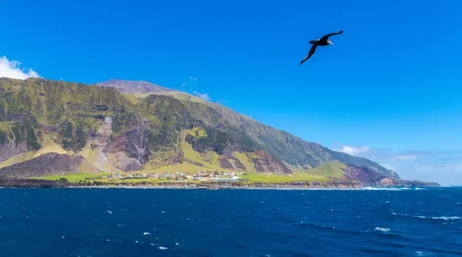 Tristan-da-Cunha-from-on-the-water_Southern-Atlantic-GALLERY