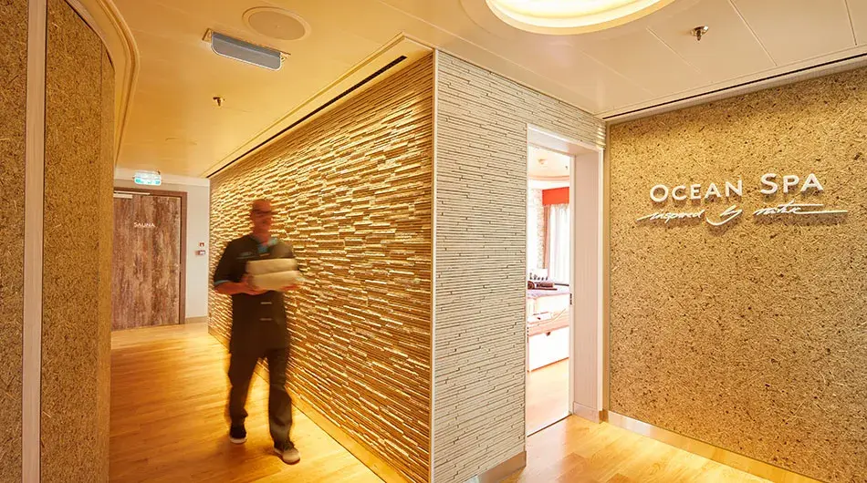 Hanseatic Inspiration Ocean Spa: ctsy Hapag Lloyd Cruises