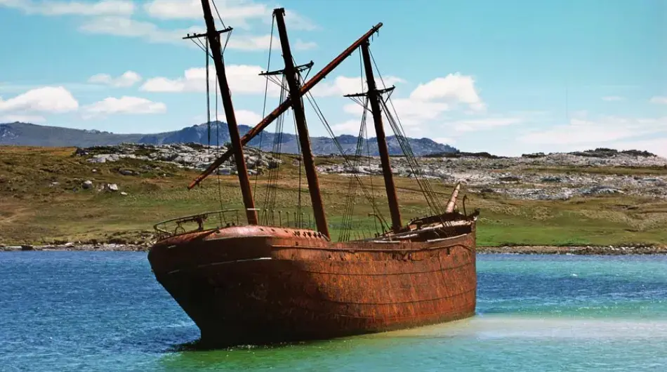 Vintage Shipwreck 