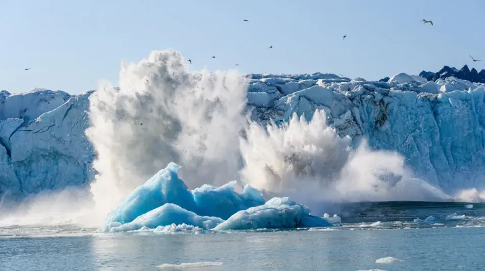 dramatic-ice-calving_Svalbard