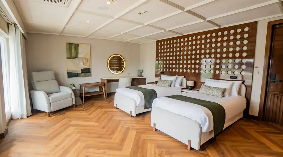 Grand Ocean Spray Galapagos Cruise Ship - Panoramic Twin Suite Grand Ocean Spray Galapagos Cruise Ship - Panoramic Twin Suite