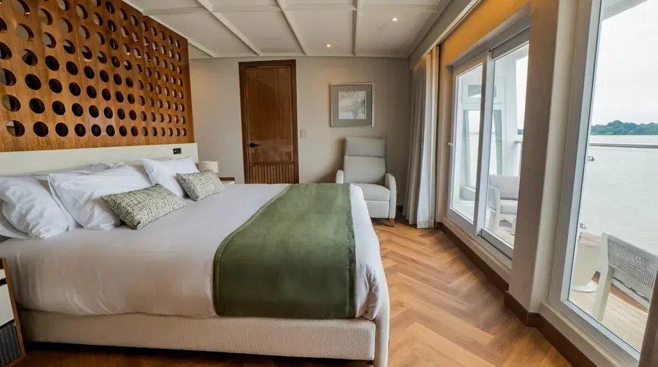 Grand Ocean Spray Galapagos Cruise Ship - Panoramic Golden Suite Grand Ocean Spray Galapagos Cruise Ship - Panoramic Golden Suite