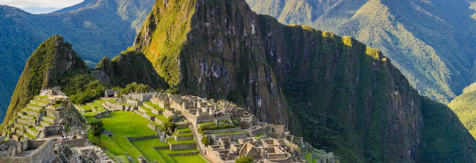 Machu_shutterstock_147330278-1623x1080.jpg