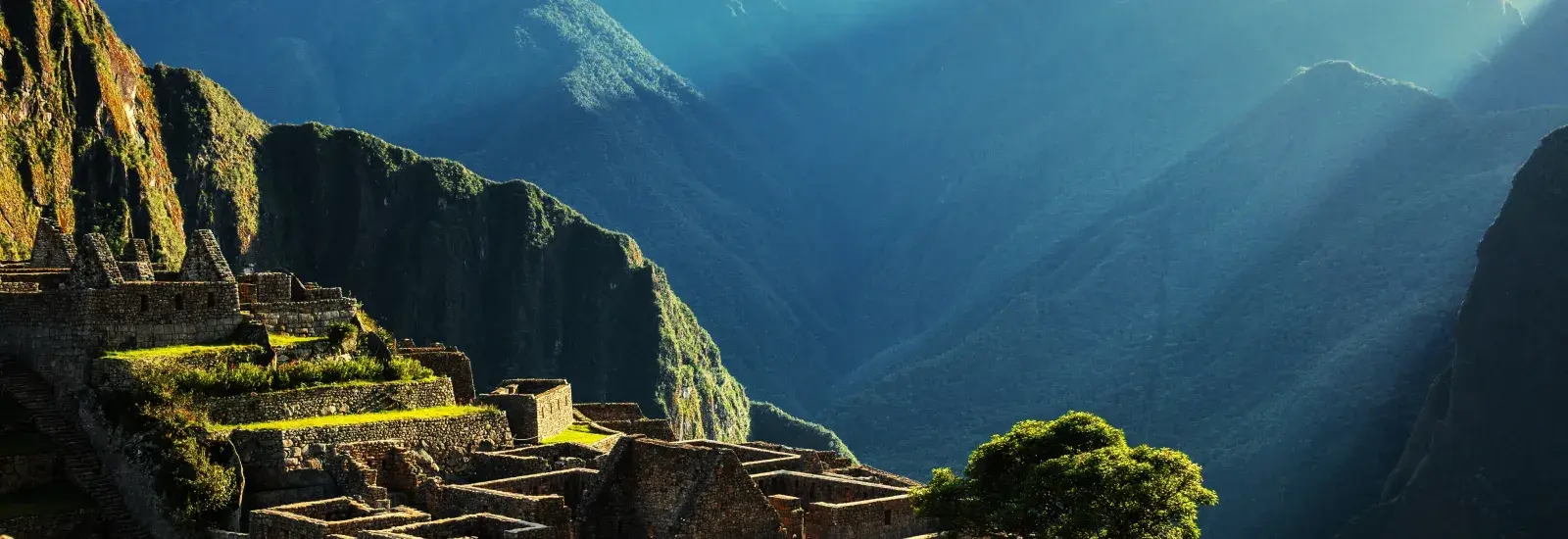 1Machu_Picchu_shutterstock_252248899.jpg