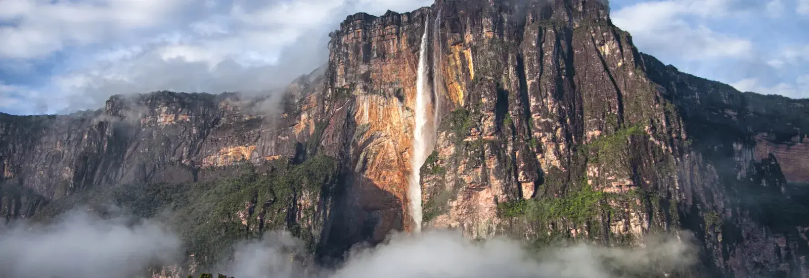 Angel_Falls_shutterstock_252199993.jpg
