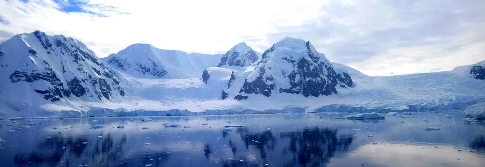 The White Continent (Smithsonian Journeys) | Le Boreal