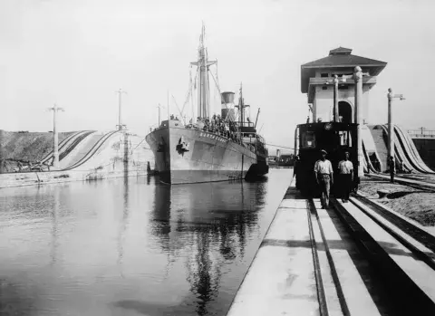 The Construction of The Panama Canal The Construction of The Panama Canal