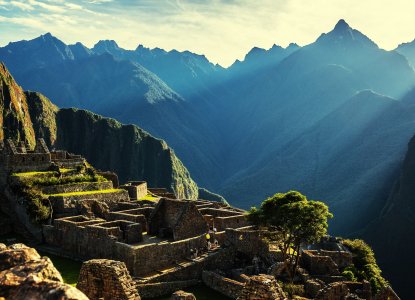 Guide to Machu Picchu: Mysterious Beginnings and Modern-Day Treasure Guide to Machu Picchu: Mysterious Beginnings and Modern-Day Treasure