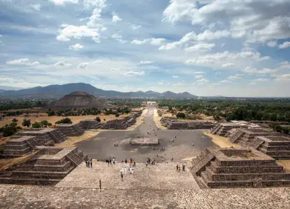 Exploring The Teotihuacan Pyramids in Mexico