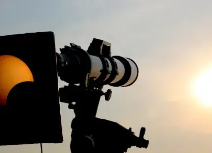 Arctic-26-Solar-Eclipse-camera-hero.jpg 