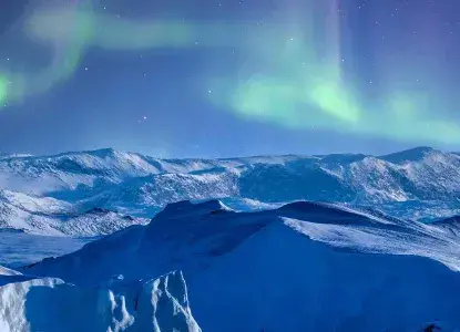 Northern lights in the Arctic) 