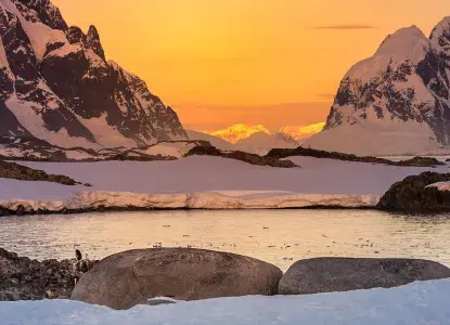  Antarctic-sunset.jpg 