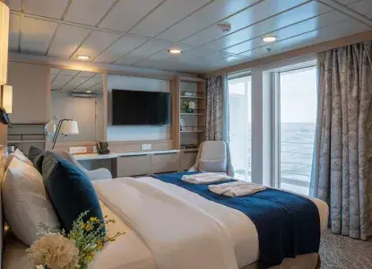 CAT B - Balcony Suite