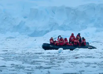 What Is Zodiac Cruising in Antarctica and the Arctic? 